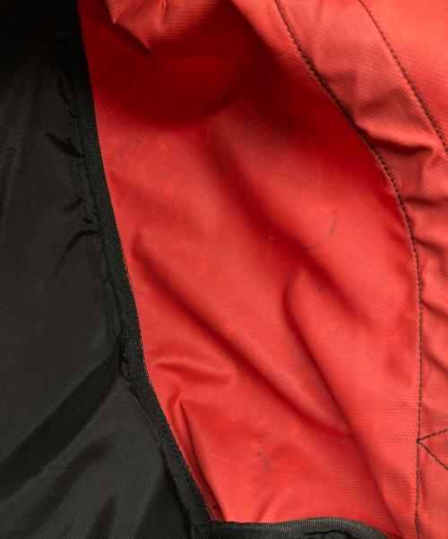 NIKE（ナイキ）NIKE (ナイキ) ボストンバッグ レッド×ブラックの古着・服飾アイテム