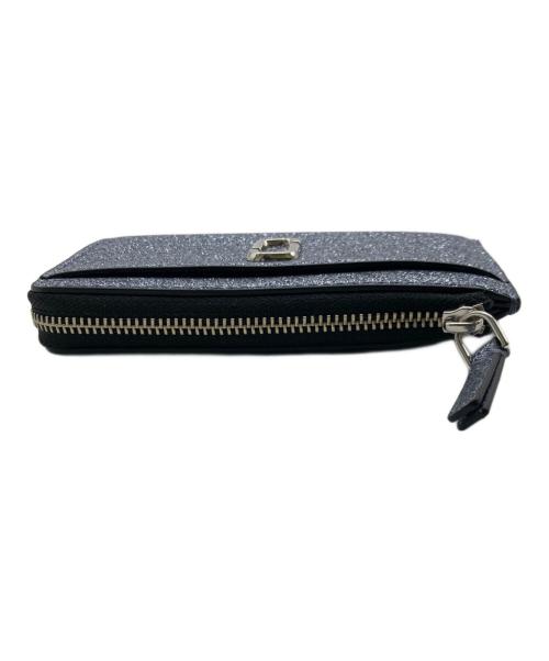 MARC JACOBS（マークジェイコブズ）MARC JACOBS (マークジェイコブス) ザ コーテッド グリッター J マーク トップ ジップ マルチ ウォレット　2R3SMP039S10 シルバー サイズ:-の古着・服飾アイテム