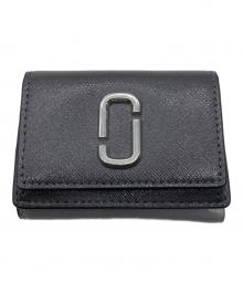 MARC JACOBS（マークジェイコブズ）の古着「ザ ユーティリティ スナップショット 三つ折り ウォレット ミニ　2F3SMP060S07」｜グレー