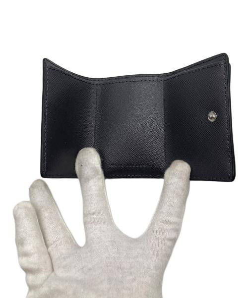 MARC JACOBS（マークジェイコブズ）MARC JACOBS (マークジェイコブス) ザ ユーティリティ スナップショット 三つ折り ウォレット ミニ　2F3SMP060S07 グレー サイズ:-の古着・服飾アイテム