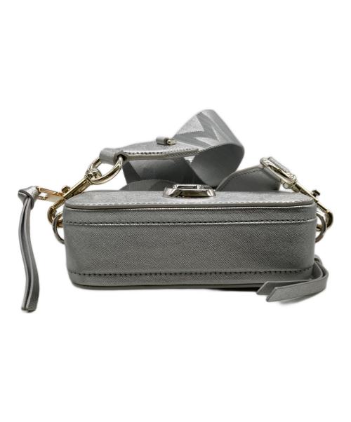 MARC JACOBS（マークジェイコブズ）MARC JACOBS (マークジェイコブス) DTM メタリックスナップショット ショルダーバッグ　2F3HCR056H01 シルバー サイズ:-の古着・服飾アイテム