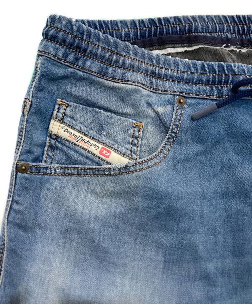 DIESEL（ディーゼル）DIESEL (ディーゼル) ハーフパンツ　2033D-KROOLEY-SHORT インディゴ サイズ:W38の古着・服飾アイテム