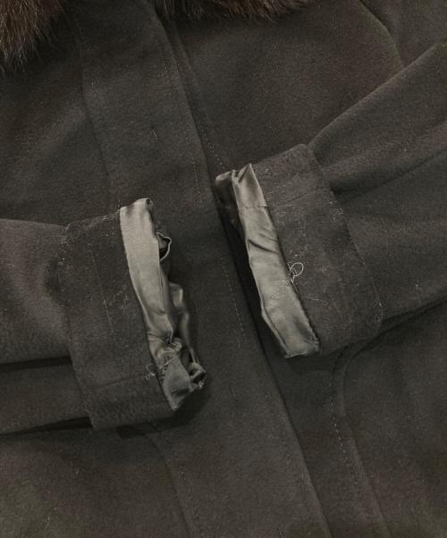 MaxMara（マックスマーラ）MaxMara (マックスマーラ) フォックスファーショートコート　銀タグ ブラック サイズ:38の古着・服飾アイテム