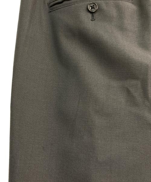 UNIVERSAL PRODUCTS.（ユニバーサルプロダクツ）UNIVERSAL PRODUCTS. (ユニバーサルプロダクツ) SUMMER WOOL WIDE TROUSERS　242-60502 グレー サイズ:3の古着・服飾アイテム