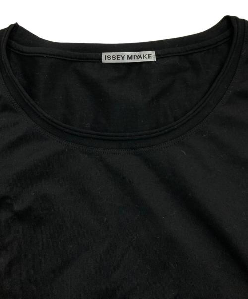 ISSEY MIYAKE（イッセイミヤケ）ISSEY MIYAKE (イッセイミヤケ) 半袖カットソー ブラック サイズ:2の古着・服飾アイテム