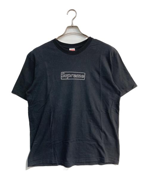 SUPREME（シュプリーム）SUPREME (シュプリーム) KAWS Chalk Logo Tee(カウズチョークロゴティー) ブラック サイズ:Ｌの古着・服飾アイテム