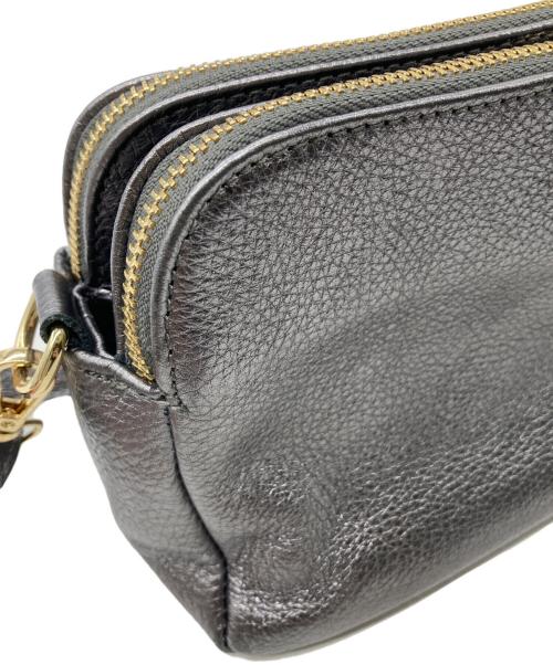 AULENTTI（オウレンティ）AULENTTI (オウレンティ) 3ルームスショルダー シルバーの古着・服飾アイテム