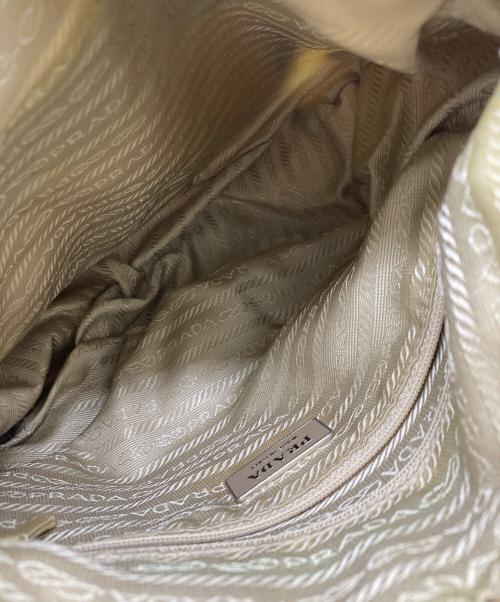 PRADA（プラダ）PRADA (プラダ) ナイロンショルダーバッグ ベージュの古着・服飾アイテム