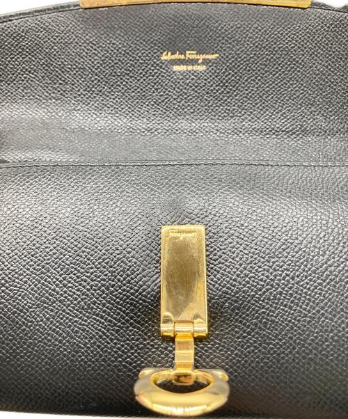 Salvatore Ferragamo（サルヴァトーレ フェラガモ）Salvatore Ferragamo (サルヴァトーレ フェラガモ) ガンチーニ金具長財布 ブラックの古着・服飾アイテム