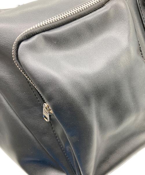 X-GIRL（エックスガール）X-girl (エックスガール) FAUX LEATHER MESSENGER BAG ブラックの古着・服飾アイテム