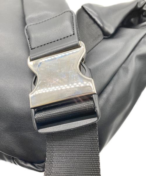 X-GIRL（エックスガール）X-girl (エックスガール) FAUX LEATHER MESSENGER BAG ブラックの古着・服飾アイテム