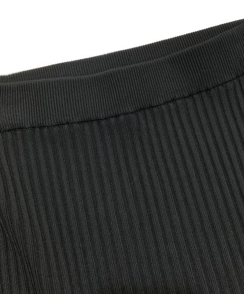 anuans（アニュアンス）anuans (アニュアンス) リブニットナロースカート ブラック サイズ:Freeの古着・服飾アイテム