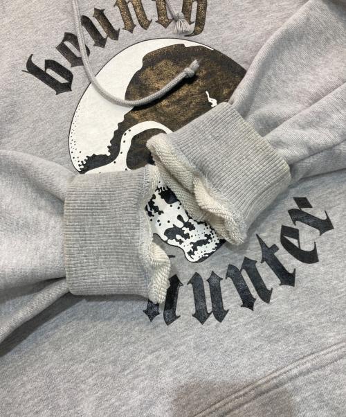 BOUNTY HUNTER（バウンティハンター）BOUNTY HUNTER (バウンティハンター) 髑髏プルオーバーパーカー グレー サイズ:Lの古着・服飾アイテム
