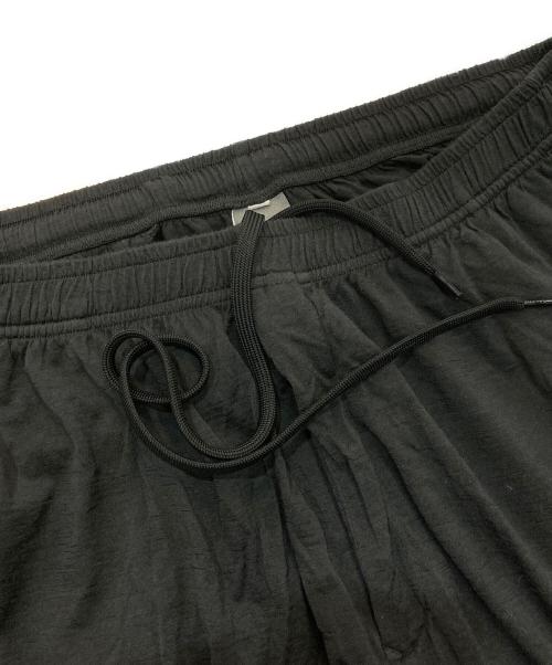 SNBYA.H（エスエヌバイエーエイチ）SNBYA.H (エスエヌバイエーエイチ) WASHABLE MERINO WOOL PANTS　ASSN-200309 グレー サイズ:2の古着・服飾アイテム