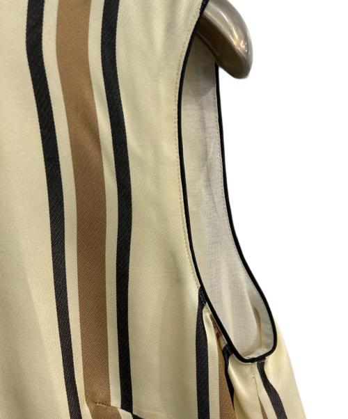 GRACE CLASS（グレースクラス）GRACE CLASS (グレースクラス) ストライプノースリーブブラウス　38348051 ベージュ サイズ:36の古着・服飾アイテム