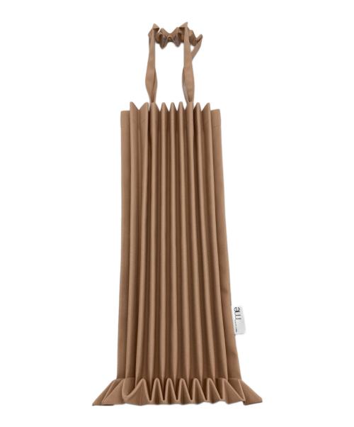 me ISSEY MIYAKE（ミーイッセイ ミヤケ）me ISSEY MIYAKE (ミーイッセイ ミヤケ) TRUNK PLEATS BAG ブラウンの古着・服飾アイテム