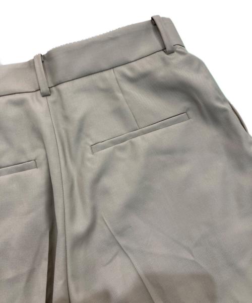 EVERYDAY I LIKE.（エヴリデイ アイ ライク）EVERYDAY I LIKE. (エヴリデイ アイ ライク) Clean Tuck Pants　 DEUXIEME CLASSE　24-030-500-8050-3-0 ベージュ サイズ:34の古着・服飾アイテム