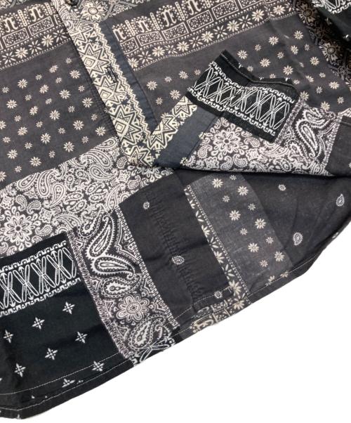SCHOTT BROS.（ショット）SCHOTT BROS. (ショットブロス) ノーカラーバンダナ柄シャツ　3105048 ブラック×ホワイト サイズ:XLの古着・服飾アイテム
