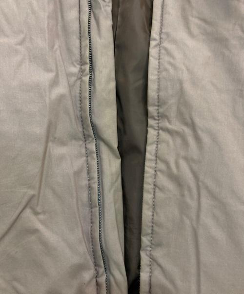 KAZUYUKI KUMAGAI ATTACHMENT（カズユキクマガイ アタッチメント）KAZUYUKI KUMAGAI ATTACHMENT (カズユキクマガイ アタッチメント) タイプライターレザータ加工 ダウンベスト　KD42-050 ブラウン サイズ:3の古着・服飾アイテム