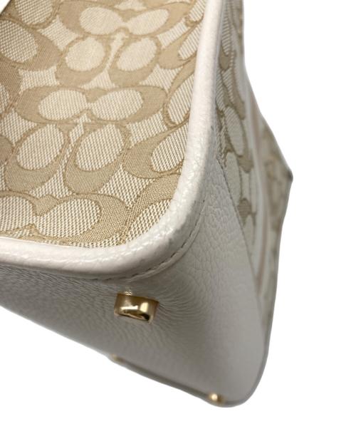COACH（コーチ）COACH (コーチ) デンプシー トート 22 シグネチャー ジャカード ウィズ ストライプ アンド コーチ パッチ ベージュの古着・服飾アイテム
