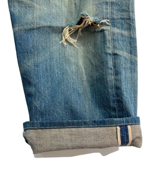 LEVI'S（リーバイス）LEVI'S (リーバイス) デニムパンツ　90‘S BIGE ボタン裏J22 赤耳 復刻　701SXX インディゴ サイズ:W32の古着・服飾アイテム