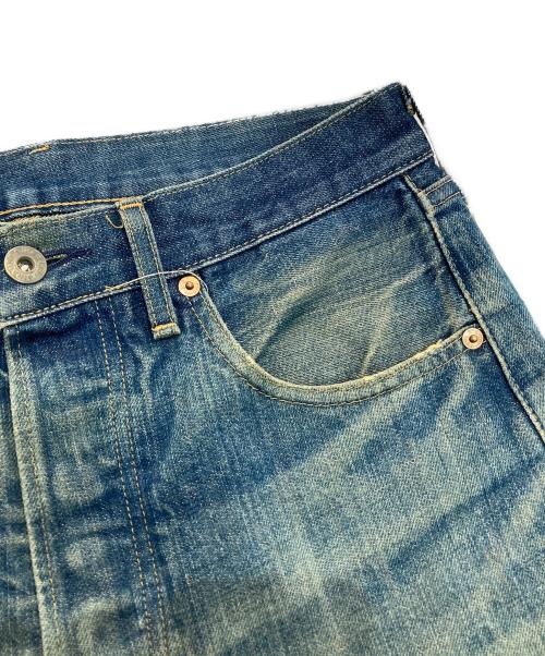 LEVI'S（リーバイス）LEVI'S (リーバイス) デニムパンツ　90‘S BIGE ボタン裏J22 赤耳 復刻　701SXX インディゴ サイズ:W32の古着・服飾アイテム