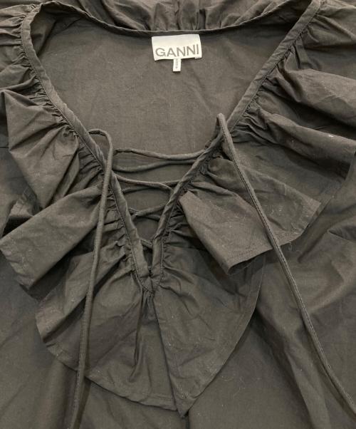 GANNI（ガニー）Ganni (ガニー) フリルカラーブラウス　F9059-24SS ブラック サイズ:36の古着・服飾アイテム