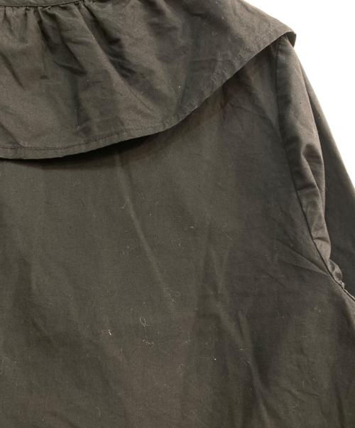 GANNI（ガニー）Ganni (ガニー) フリルカラーブラウス　F9059-24SS ブラック サイズ:36の古着・服飾アイテム