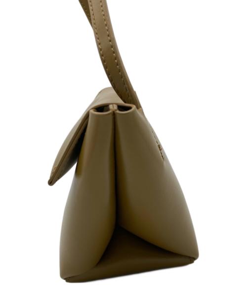 YAHKI（ヤーキ）YAHKI (ヤーキ) レザーショルダーバッグ オリーブの古着・服飾アイテム