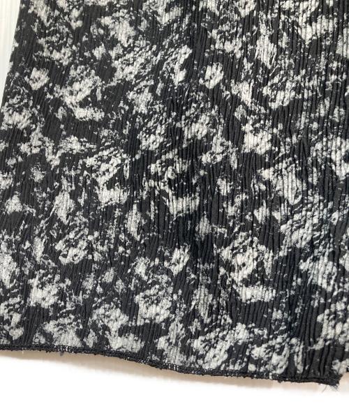 chignon（シニヨン）chignon (シニヨン) ワッシャープリントSK  25SS　2753-366BZ ブラック×グレー サイズ:Freeの古着・服飾アイテム