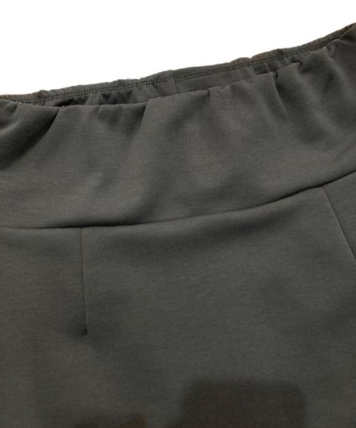YENN（イエン）YENN (イエン) ADJUST SLIT SKIRT　Y252-22032 カーキ サイズ:38の古着・服飾アイテム