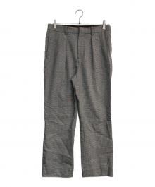 TOMORROW LAND（トゥモローランド）の古着「2PLYウール 1プリーツ1ダーツパンツ」｜グレー