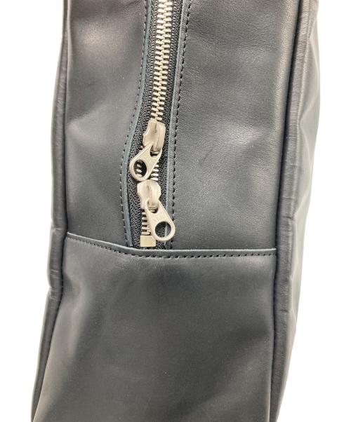 MORMYRUS（モルミルス）MORMYRUS (モルミルス) グロスレザー トートバッグ ブラックの古着・服飾アイテム