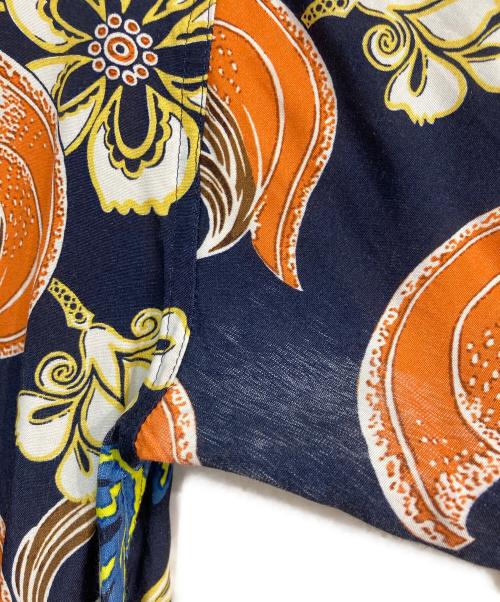 Denham（デンハム）Denham (デンハム) SCISSOR ALOHA SHIRT　01-22-05-40-140 ネイビー×オレンジ サイズ:XLの古着・服飾アイテム
