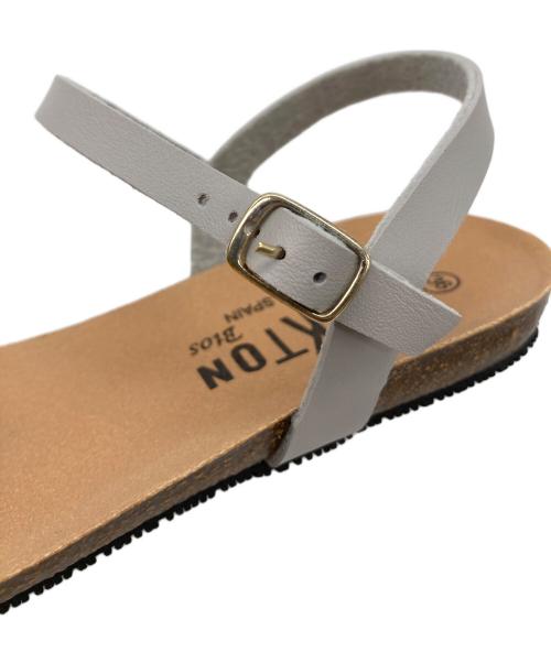 plakton（プラクトン）PLAKTON (プラクトン) フラットアンクルストラップサンダル グレー サイズ:36の古着・服飾アイテム