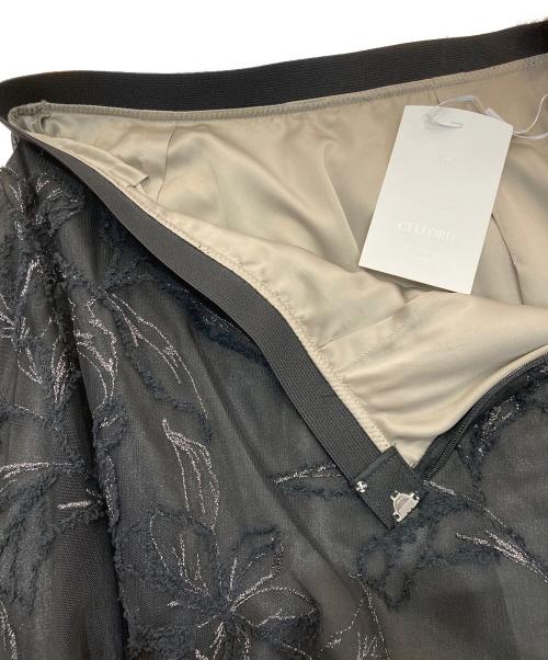 CELFORD（セルフォード）CELFORD (セルフォード) ブラッシュドエンブロイダリースカート　 25SS　CWFS254072 ブラック サイズ:36 未使用品の古着・服飾アイテム