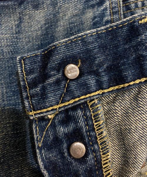 LEVI'S（リーバイス）LEVI'S (リーバイス) 702XXデニムパンツ　復刻 赤耳 ボタン裏J22 インディゴ サイズ:W28L36の古着・服飾アイテム