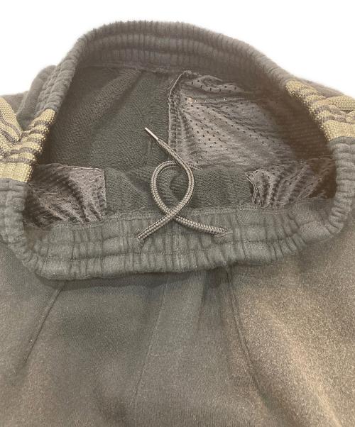 Needles（ニードルズ）Needles (ニードルズ) NUBIAN (ヌビアン) h.d. track short　25SS ウォッシュ加工/ダメージ加工　QV1579 ブラック サイズ:XSの古着・服飾アイテム