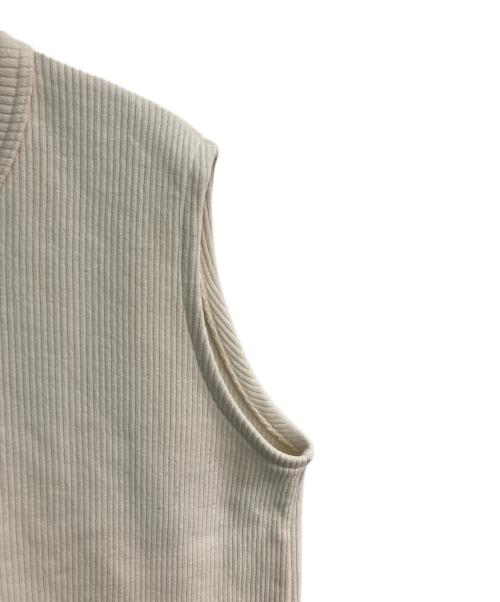 オローネ（オローネ）オローネ (オローネ) ノースリーブカットソー　TND-252 アイボリー サイズ:Freeの古着・服飾アイテム