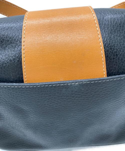 courreges（クレージュ）courreges (クレージュ) レザーショルダーバッグ　フランス製 ブラック×ブラウンの古着・服飾アイテム