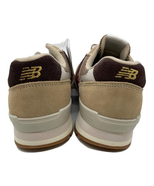 NEW BALANCE（ニューバランス）NEW BALANCE (ニューバランス) WL996LL2 COFFEE　WL996LL2 ベージュ サイズ:25cmの古着・服飾アイテム