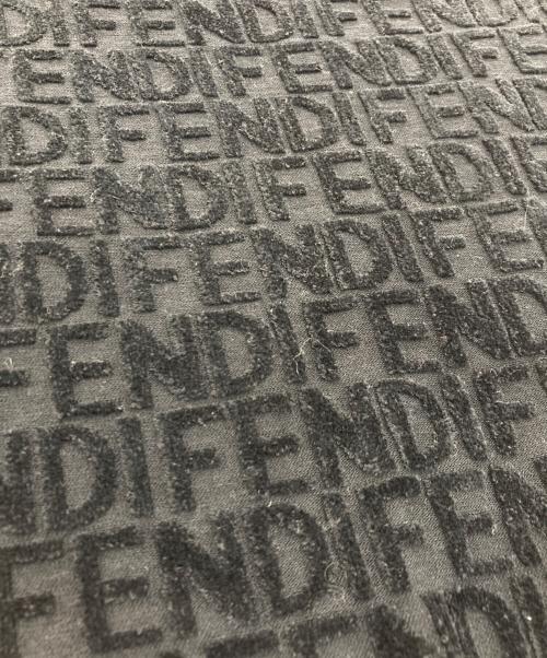 FENDI（フェンディ）FENDI (フェンディ) パイル地ロゴノースリーブカットソー　7D-421 ブラック サイズ:40の古着・服飾アイテム