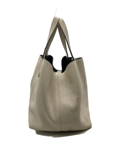 MaxMara（マックスマーラ）MaxMara (マックスマーラ) レザートートバッグ アイボリーの古着・服飾アイテム