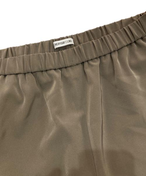 EVERYDAY I LIKE.（エヴリデイ アイ ライク）EVERYDAY I LIKE. (エヴリデイ アイ ライク) Effortless パンツ　25030500819010 カーキ サイズ:38の古着・服飾アイテム