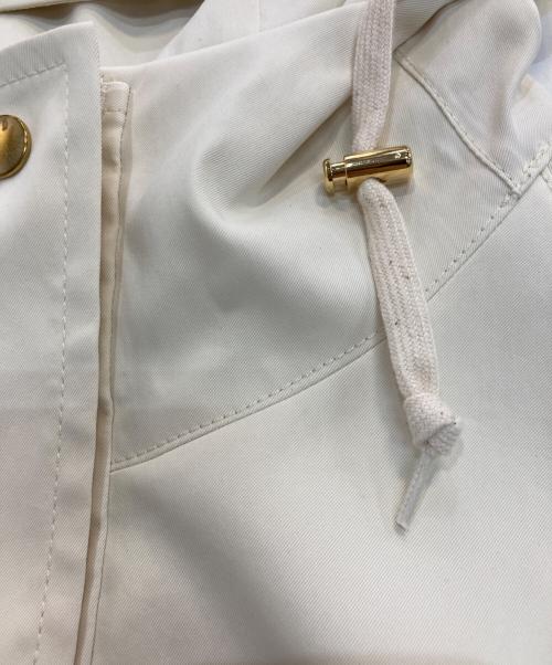 Spick and Span（スピック＆スパン）Spick and Span (スピックアンドスパン) 撥水ツイルフーデッドブルゾン ナチュラル サイズ:38の古着・服飾アイテム