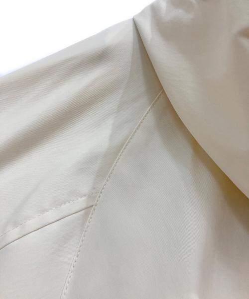 Spick and Span（スピック＆スパン）Spick and Span (スピックアンドスパン) 撥水ツイルフーデッドブルゾン ナチュラル サイズ:38の古着・服飾アイテム