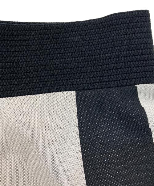 TRICOTE（トリコテ）TRICOTE (トリコテ) Adam et Rope (アダム エ ロペ) 別注JQ ニットスカート ブラック×ホワイト サイズ: LADIESの古着・服飾アイテム
