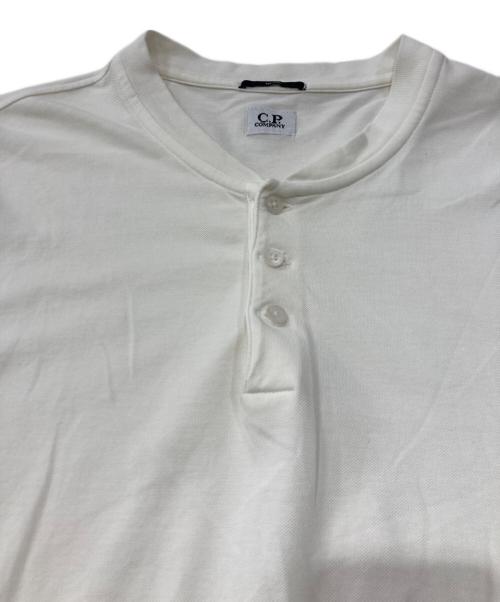 C.P COMPANY（シーピーカンパニー）C.P COMPANY (シーピーカンパニー) 半袖カットソー アイボリー サイズ:Ⅿの古着・服飾アイテム