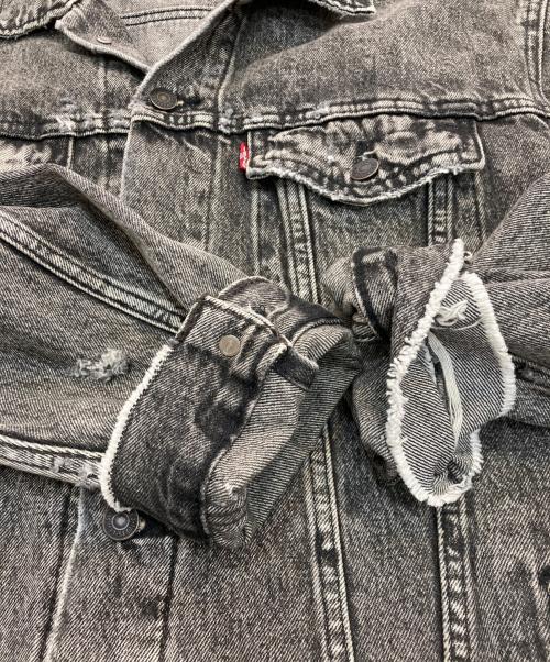 LEVI'S（リーバイス）LEVI'S (リーバイス) ヴィンテージ加工 リラックスフィット デニムジャケット グレー サイズ:XLの古着・服飾アイテム