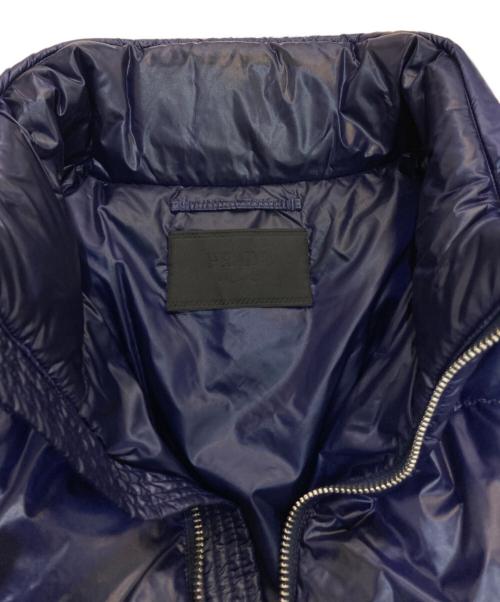 PRADA（プラダ）PRADA (プラダ) シャイニーナイロンダウンジャケット　SGC089 S222 11A9 ネイビー サイズ:Mの古着・服飾アイテム
